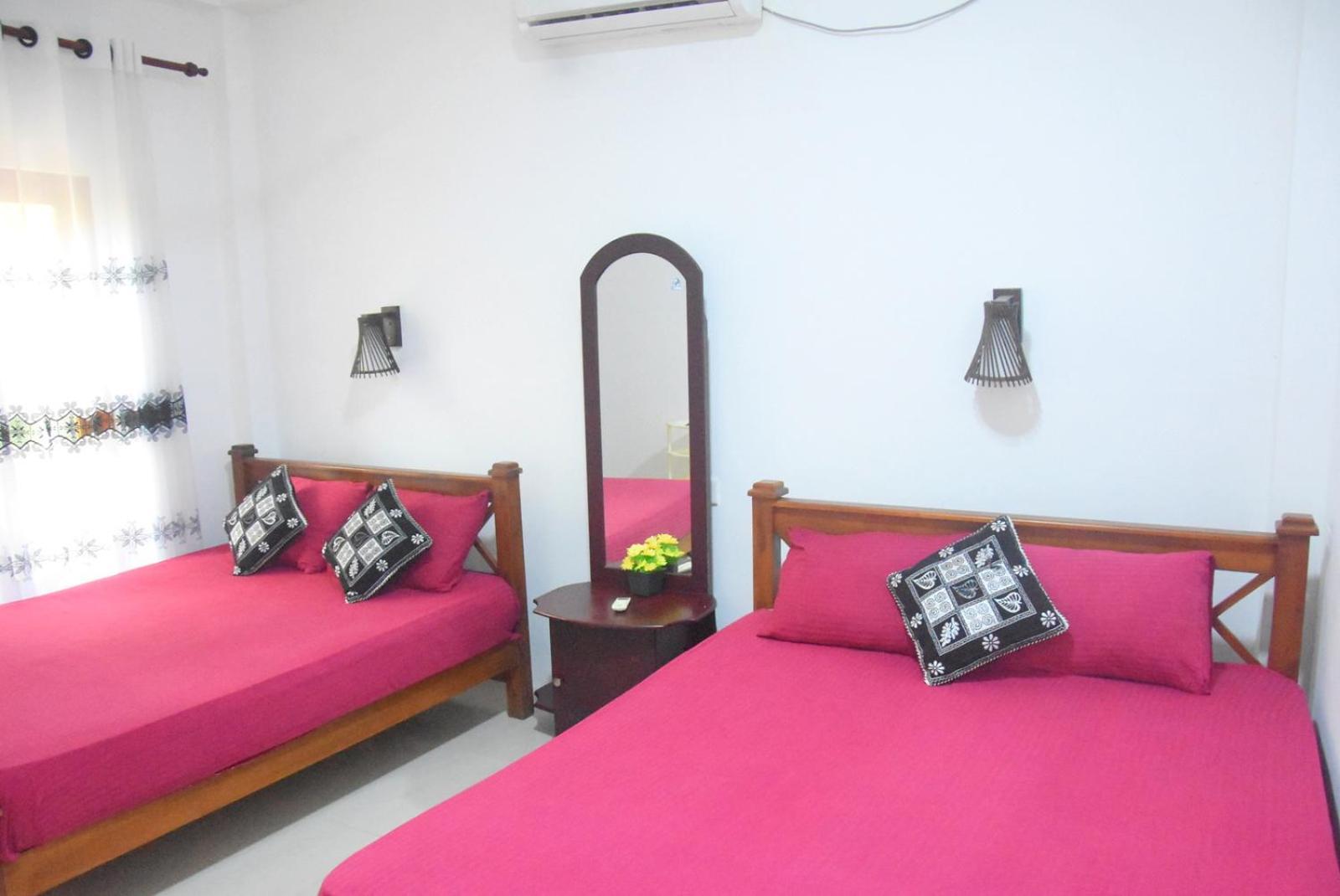 Dulina Holiday Home 阿努拉德普勒 外观 照片